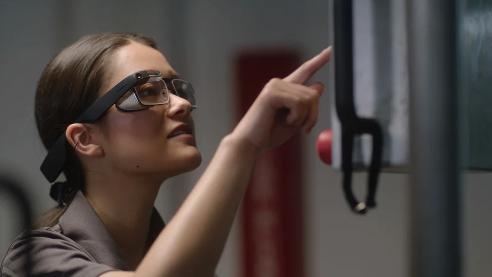 Google Glass Enterprise Edition 2 - Original physical-device photograph of Google Glass Enterprise Edition 2. SmartWearGuide has not hands-on tested this model.