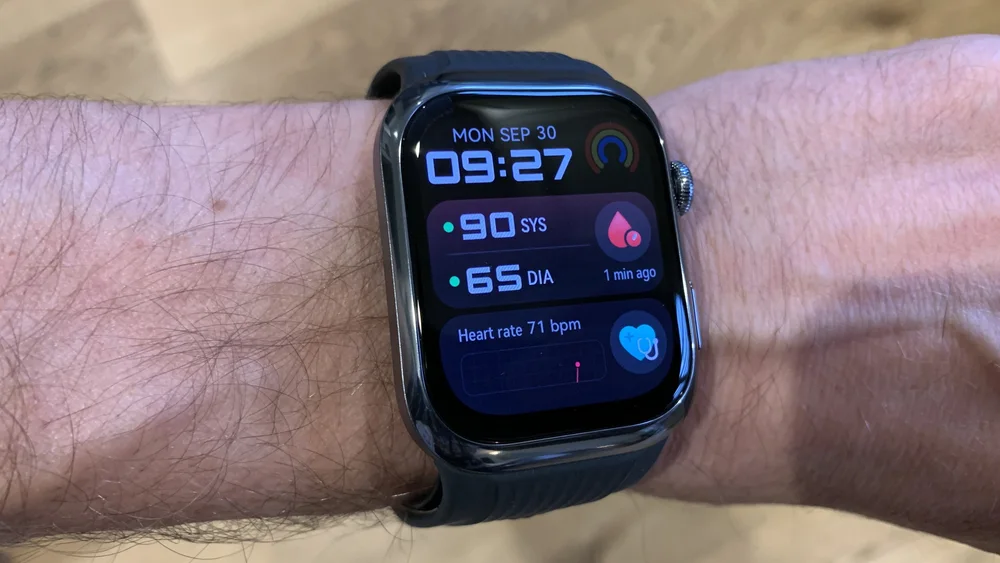 HUAWEI WATCH D2 - Original reviewer photograph of HUAWEI WATCH D2. SmartWearGuide has not hands-on tested this model. Photo/source credit: TechRadar / Future.