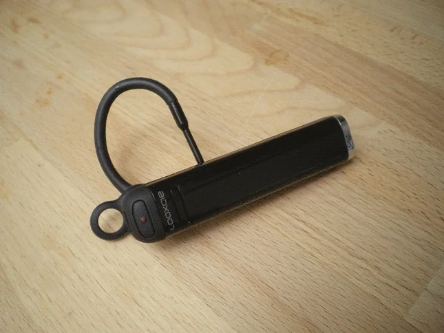 Looxcie 2 - Original physical-device photograph of Looxcie 2. SmartWearGuide has not hands-on tested this model. Photo credit: Ben / Hejorama.